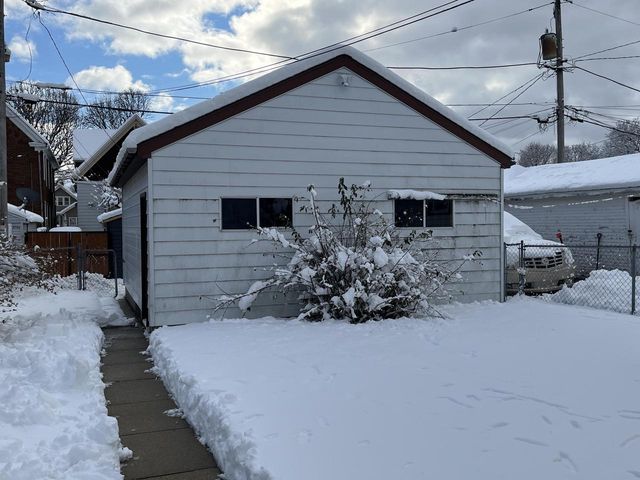 3711 W Orchard STREET, Milwaukee, WI 53215