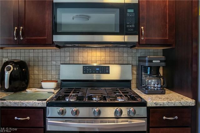 822 Shadowood Lane SE, Warren, OH 44484