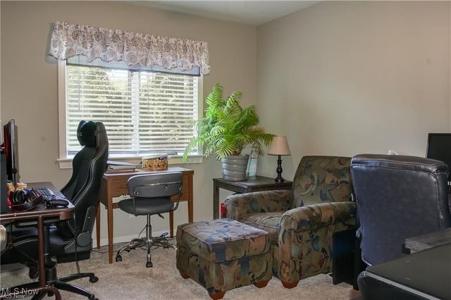 822 Shadowood Lane SE, Warren, OH 44484