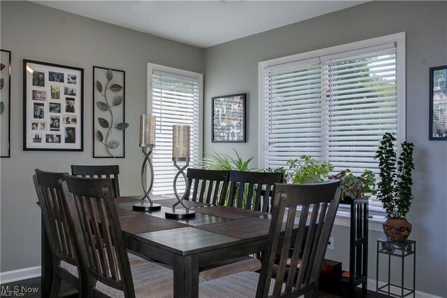 822 Shadowood Lane SE, Warren, OH 44484