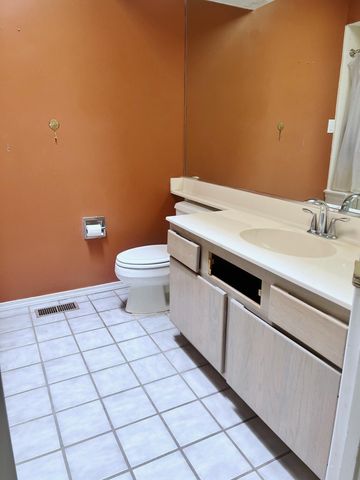 8700 CANYON RUN Road NE, Albuquerque, NM 87111