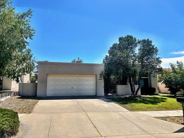8700 CANYON RUN Road NE, Albuquerque, NM 87111