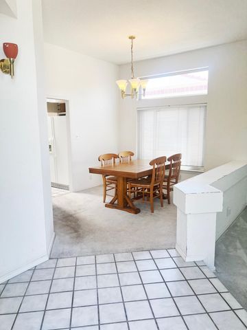 8700 CANYON RUN Road NE, Albuquerque, NM 87111