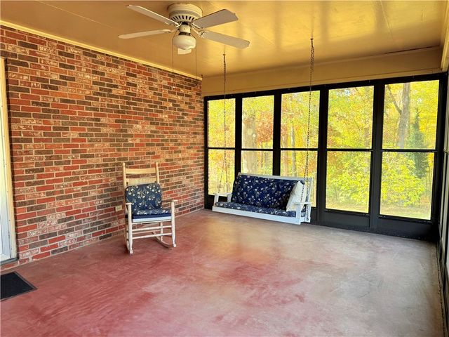 100 Hillandale Road, Pendleton, SC 29670