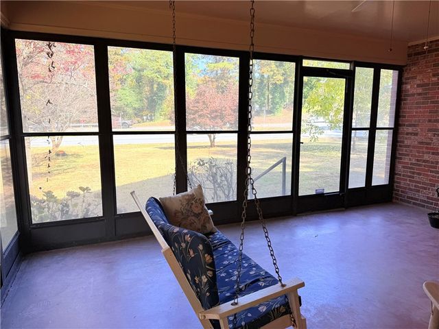 100 Hillandale Road, Pendleton, SC 29670