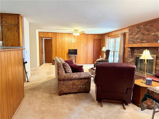 100 Hillandale Road, Pendleton, SC 29670