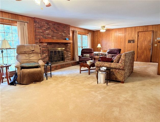 100 Hillandale Road, Pendleton, SC 29670