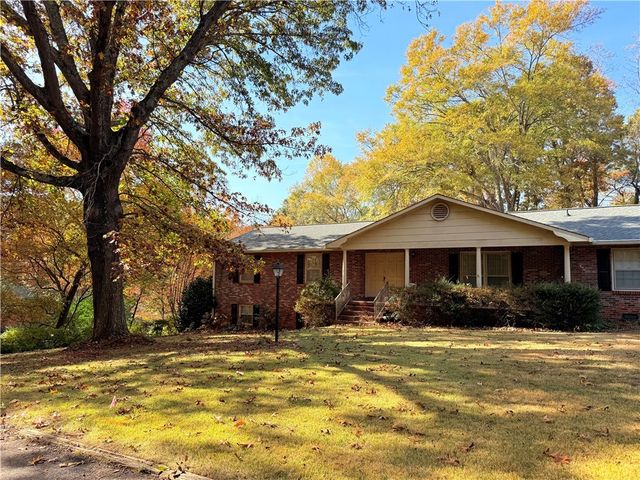 100 Hillandale Road, Pendleton, SC 29670