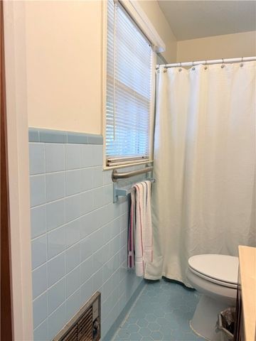 100 Hillandale Road, Pendleton, SC 29670