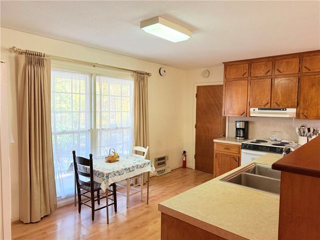 100 Hillandale Road, Pendleton, SC 29670