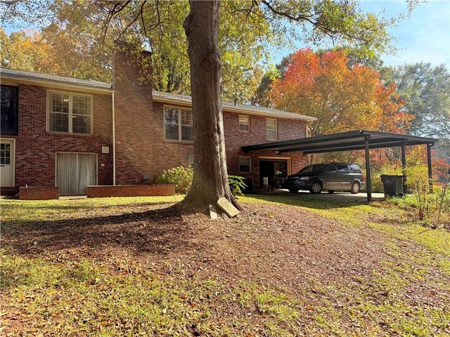 100 Hillandale Road, Pendleton, SC 29670