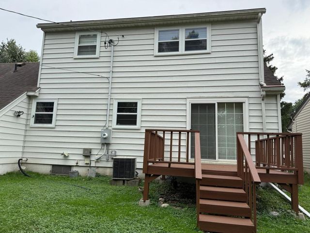 16 Bruce Court, Mankato, MN 56001