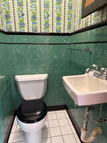 16 Bruce Court, Mankato, MN 56001