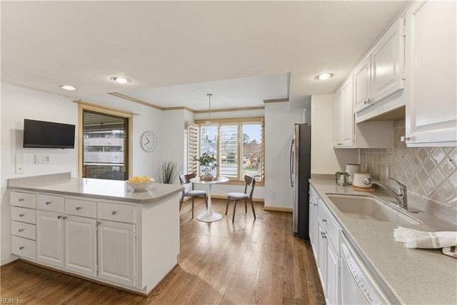 700 Oriole Dr Apt 513, Virginia Beach, VA 23451