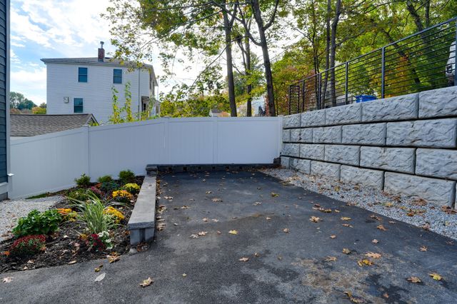 85 Hillcrest Street, Waltham, MA 02451