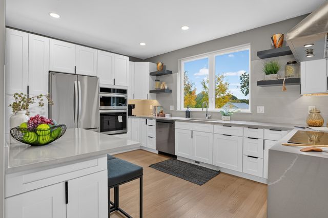 85 Hillcrest Street, Waltham, MA 02451