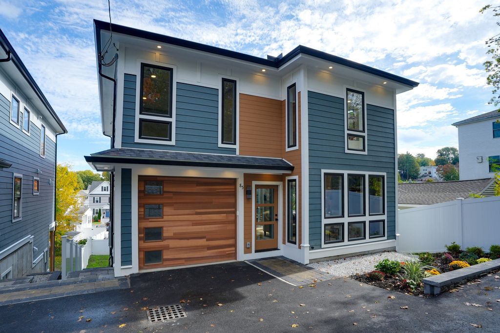 85 Hillcrest Street, Waltham, MA 02451