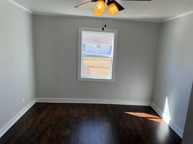 513 Allen Avenue, Bonham, TX 75418