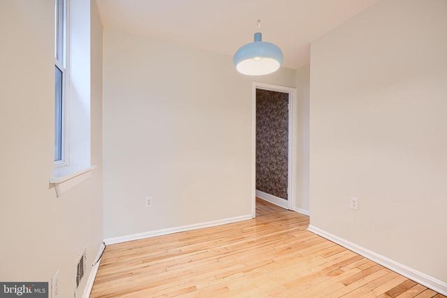 327 S FREMONT AVE, Baltimore, MD 21230