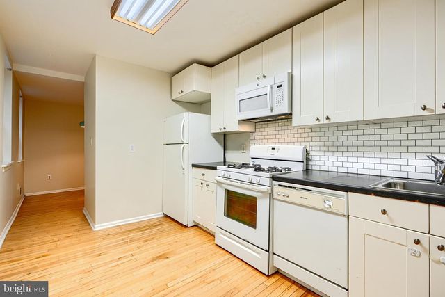 327 S FREMONT AVE, Baltimore, MD 21230