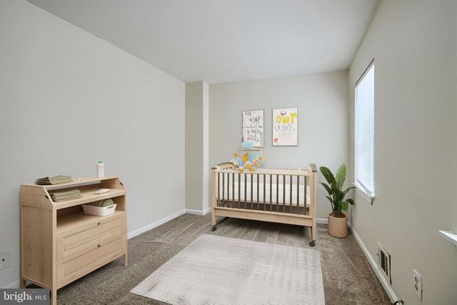 327 S FREMONT AVE, Baltimore, MD 21230