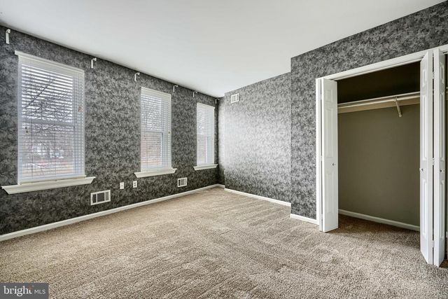 327 S FREMONT AVE, Baltimore, MD 21230