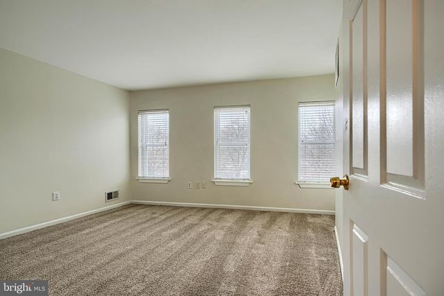 327 S FREMONT AVE, Baltimore, MD 21230