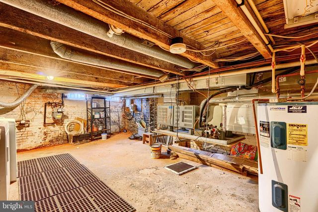 327 S FREMONT AVE, Baltimore, MD 21230