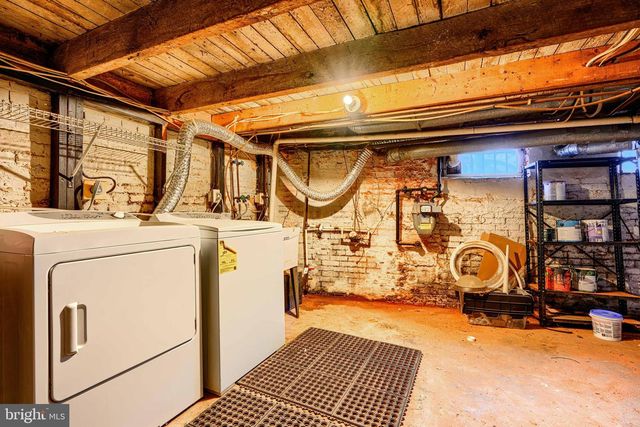 327 S FREMONT AVE, Baltimore, MD 21230