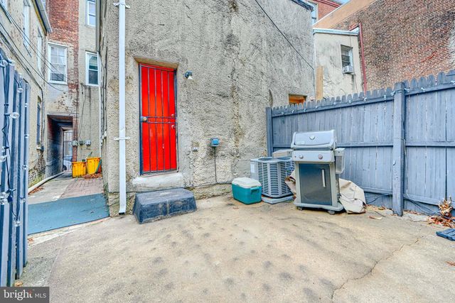 327 S FREMONT AVE, Baltimore, MD 21230