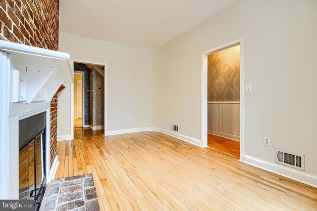 327 S FREMONT AVE, Baltimore, MD 21230