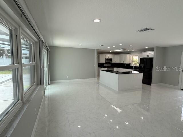 8401 BLACKSTONE COURT, Tampa, FL 33615