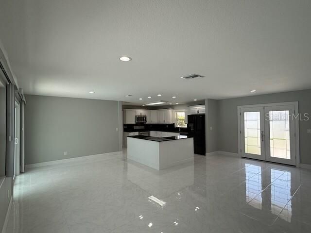 8401 BLACKSTONE COURT, Tampa, FL 33615