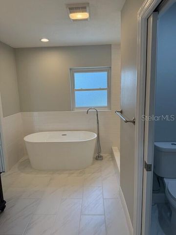 8401 BLACKSTONE COURT, Tampa, FL 33615