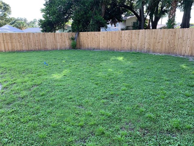 8401 BLACKSTONE COURT, Tampa, FL 33615