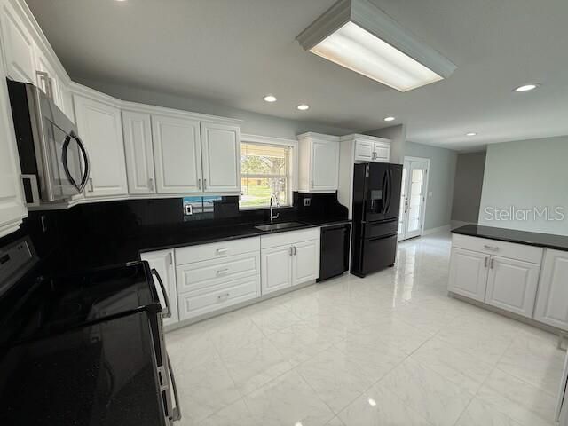 8401 BLACKSTONE COURT, Tampa, FL 33615