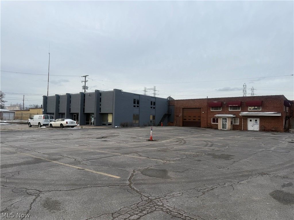 11350 Brookpark Road A, Brooklyn, OH 44130