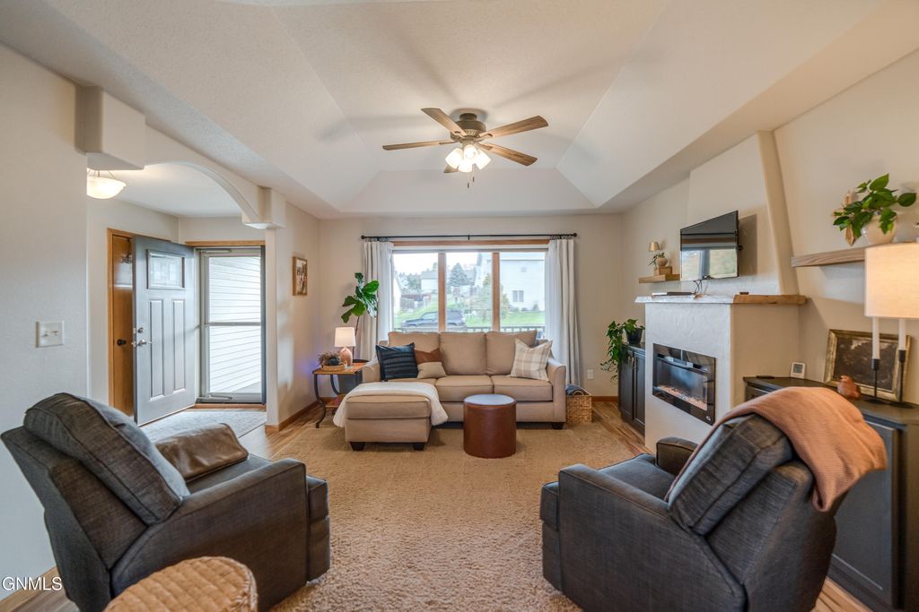 1204 Territory Drive, Bismarck, ND 58503 photo 4