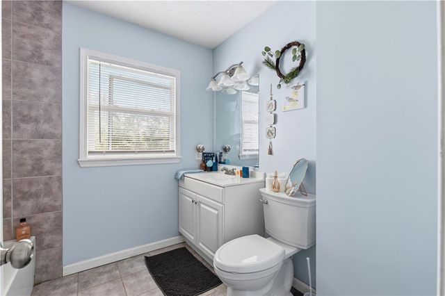 18210 E 17th St North Court, Independence, MO 64058