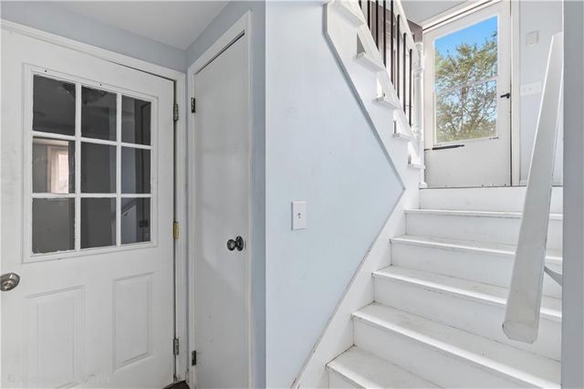 18210 E 17th St North Court, Independence, MO 64058