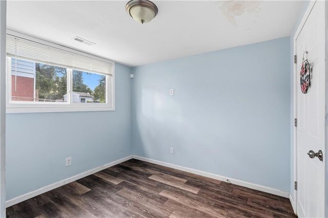 18210 E 17th St North Court, Independence, MO 64058