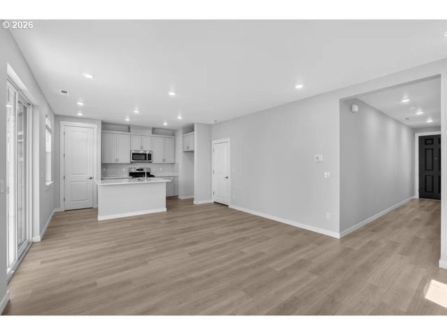 12735 Sw DOUBLETOP Dr, Beaverton, OR 97007