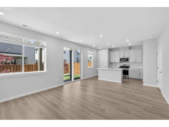 12735 Sw DOUBLETOP Dr, Beaverton, OR 97007