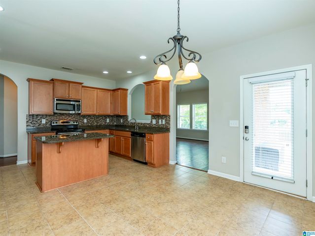 291 CREEKSIDE LANE, Pelham, AL 35124
