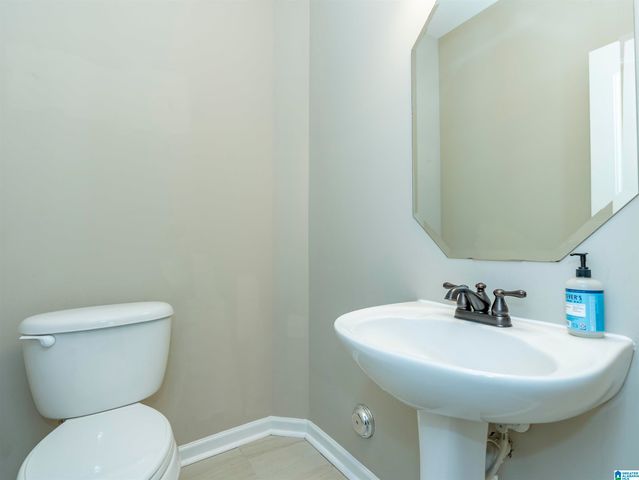 291 CREEKSIDE LANE, Pelham, AL 35124