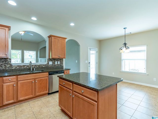 291 CREEKSIDE LANE, Pelham, AL 35124