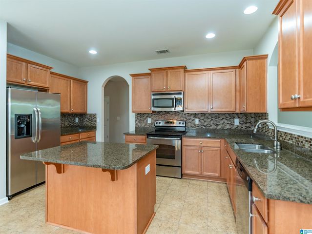 291 CREEKSIDE LANE, Pelham, AL 35124