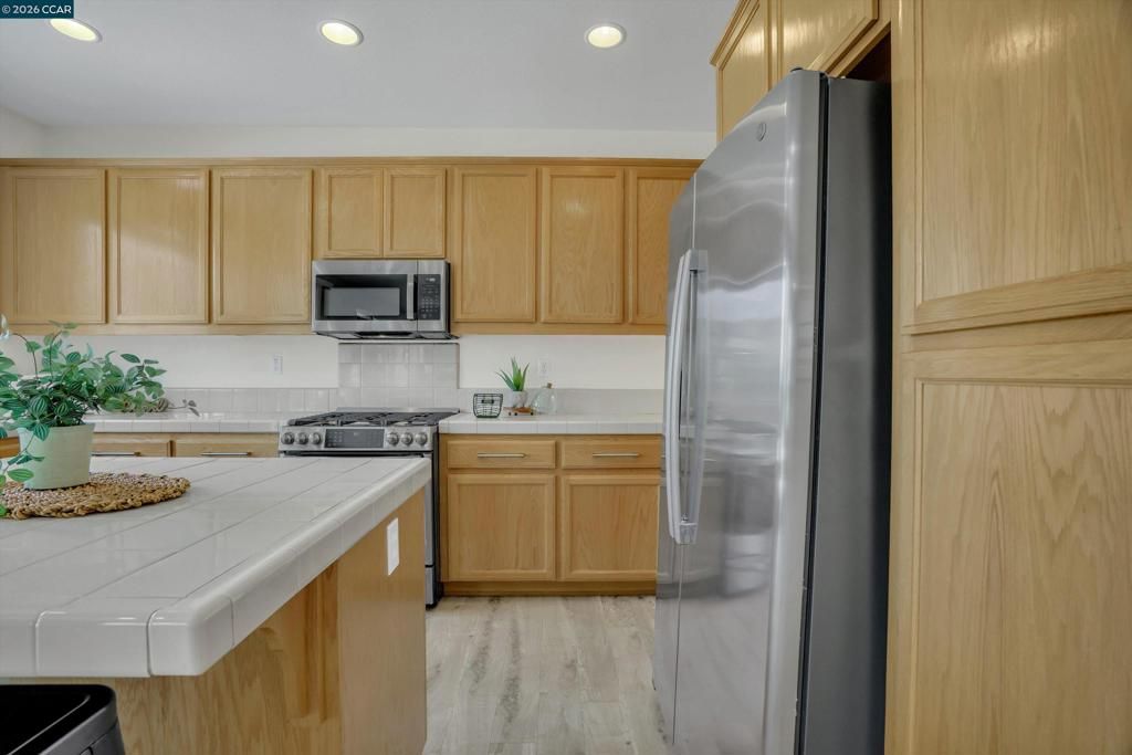Image 19 of property listing at 402 Madera St, Brentwood, CA 94513
