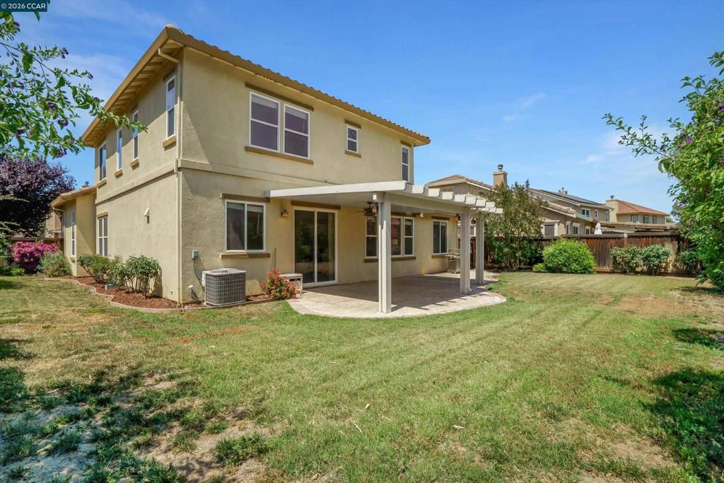 Image 36 of property listing at 402 Madera St, Brentwood, CA 94513