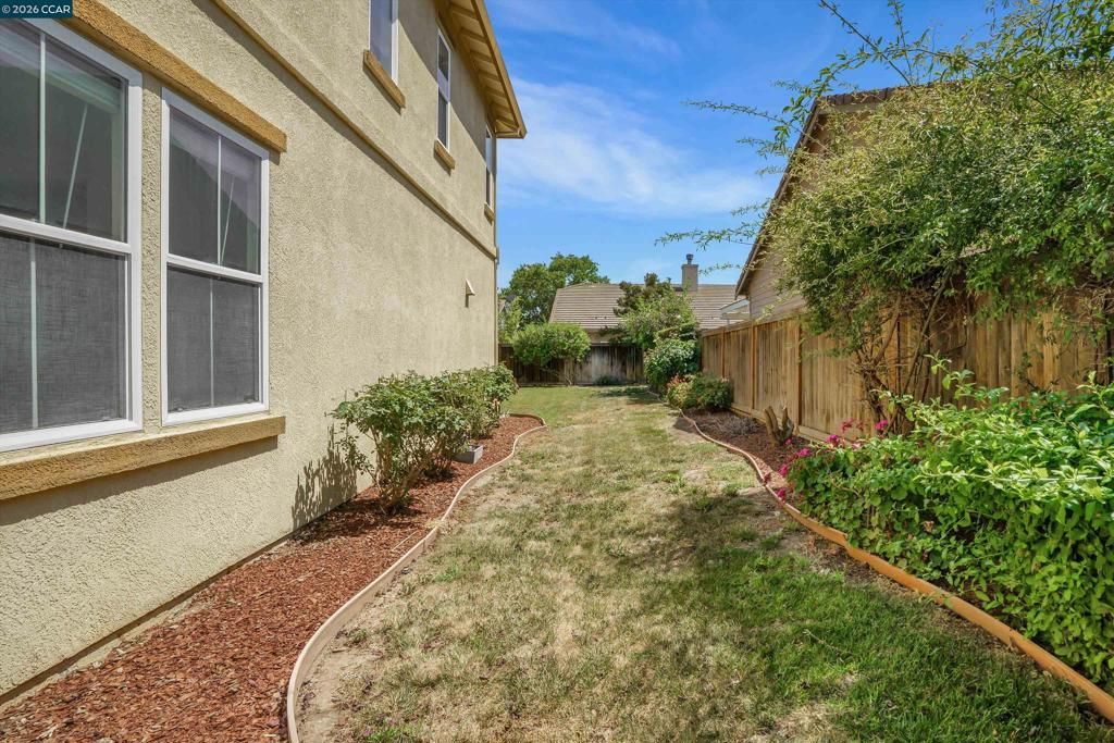 Image 37 of property listing at 402 Madera St, Brentwood, CA 94513